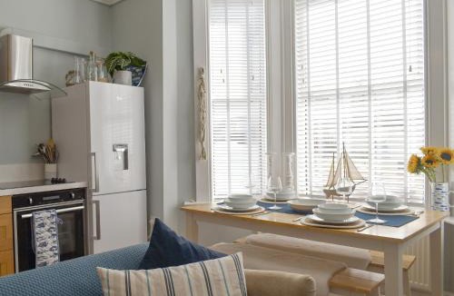 Sandgate House | Sandgate Apartment