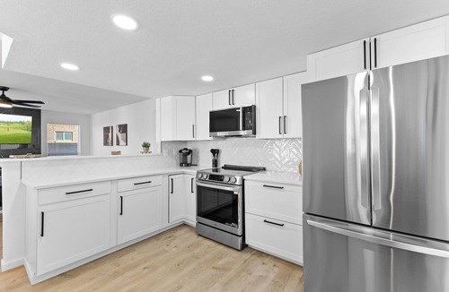 Northeast Heights House | Sandia Escape - Modern Luxury Family Retreat 4bedroom in ABQ
