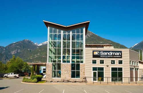 Squamish Hotel | Sandman Hotel and Suites Squamish