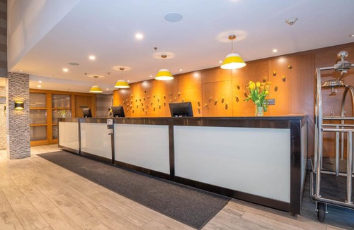 Hamilton Hotel | Sandman Hotel Hamilton