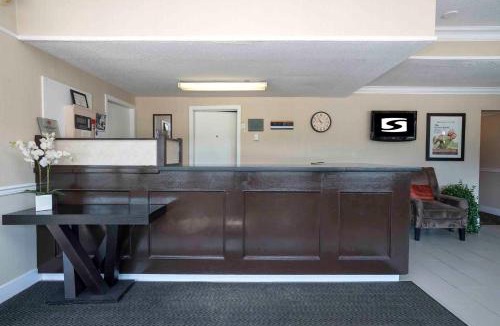 Blue River Hotel | Sandman Inn Blue River