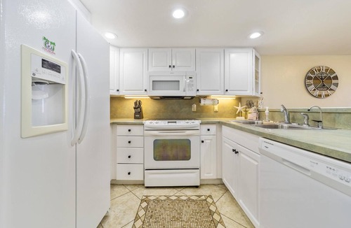 Crescent Beach Condo | Sandpiper 207-Starfish Shores