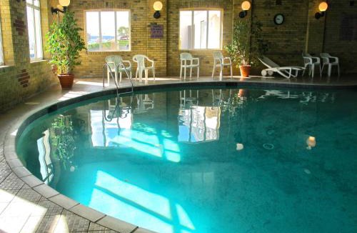 Sandown Hotel | Sandringham Hotel - Seafront, Sandown, Isle of Wight - FREE Return Car Ferry Ticket for 3 nights or more
