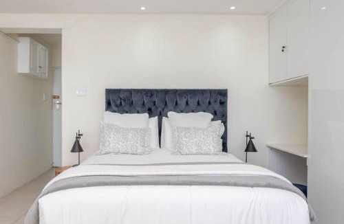 Mouille Point Apartment | Sandringham Studio Apartment