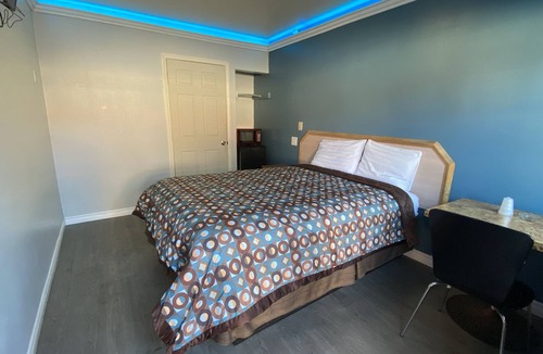 South Gate Hotel | Sands Inn