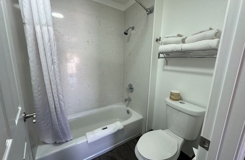 Livermore Hotel | Sands Motel