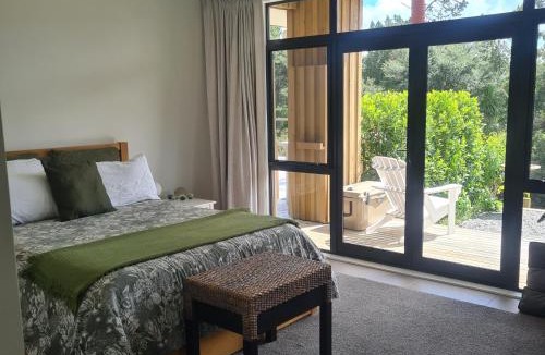 Snells Beach Apartment | Sandspit Hideaway