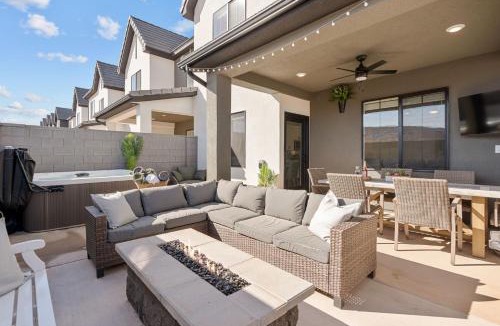 St. George House | Sandstone Haven townhouse