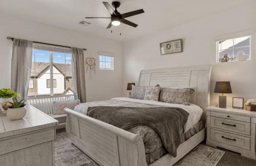 St. George House | Sandstone Haven townhouse