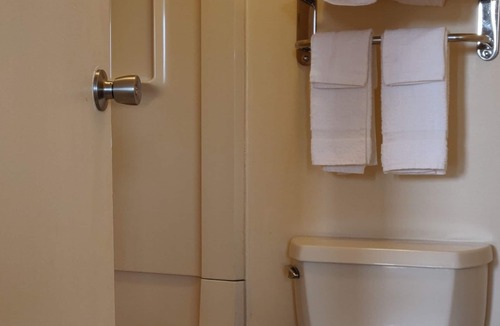 Sandusky South Hotel | Sandusky Inn