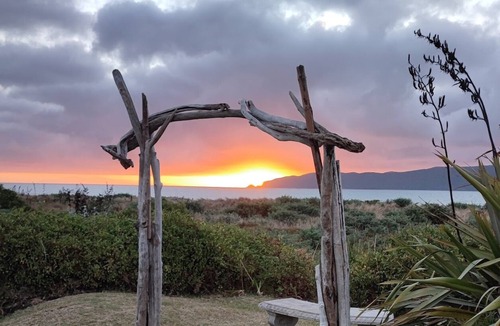 Paraparaumu Beach House | Sandwalk - Big, bold and beachfront