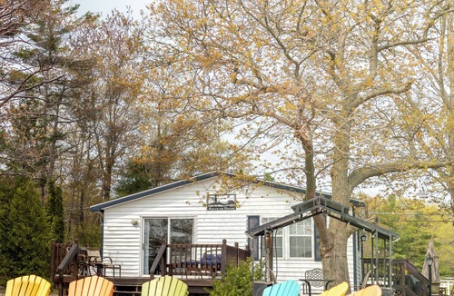 Oscoda House | Sandy beach directly on Lake Huron. Kayaks, hammocks, fire pit, and more!