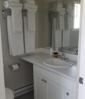 Osoyoos Hotel | Sandy Beach Suites