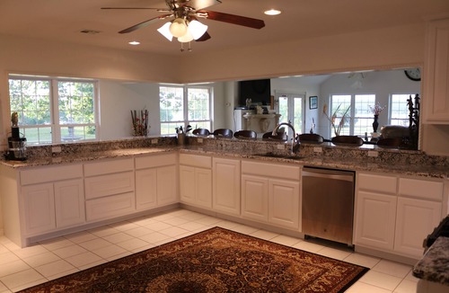 Longtown Villa | Sandy Beaches-Lake Access 6000 sq. ft. -Sleeps 25 9 bedrooms, 4 bathrooms