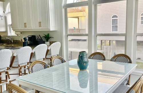 Emerald Isle House | Sandy Beaches-Soundfront/Hot tub/Boatlift/Pets ok