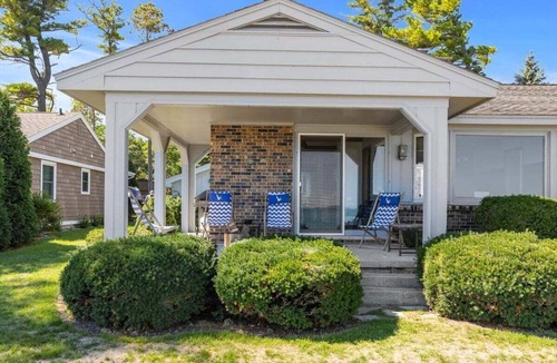 Traverse City Apartment | Sandy Beachfront House on Grand Traverse Bay