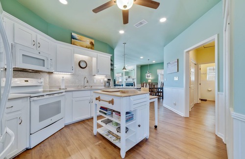 Fort Morgan House | Sandy Bottoms! Beach Front! 180+ Rave Reviews! 10% Discount!