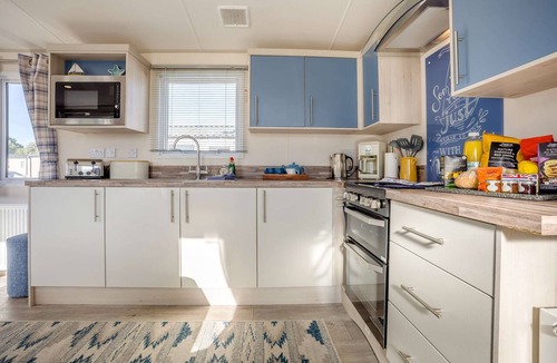 New Forest District House | Sandy Dog Stylish 2 Bedroom Holiday Lodge