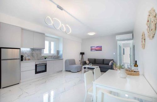 Kriopigi Villa | Sandy luxury