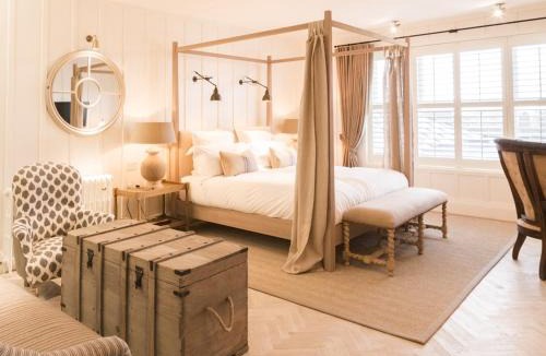 Rhosneigr Hotel | Sandy Mount House