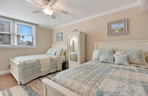 East Wind South Apartment | Sandy Sunrise - 1040S
