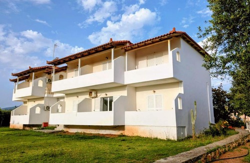 Kiparissia Apartment | Sani Kasimis