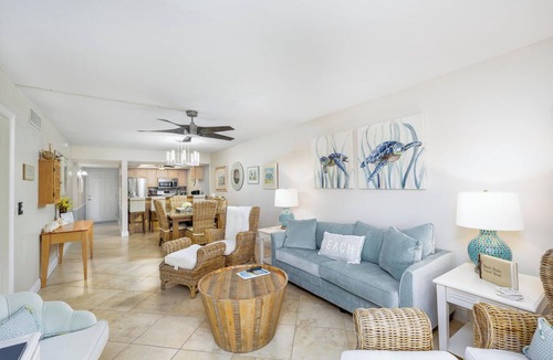 Sanibel Condo | Sanibel Beachfront Back on VRBO- 5 Star Ratings. Immaculate/Updated/On the Sand!