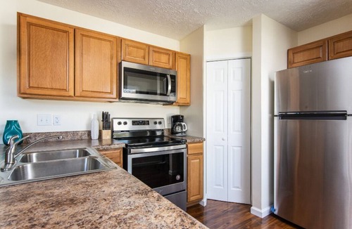 Maxwell House | Sanitized Spacious East Nashville Apt