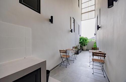Ciputat Hotel | Sans Stay Bintaro