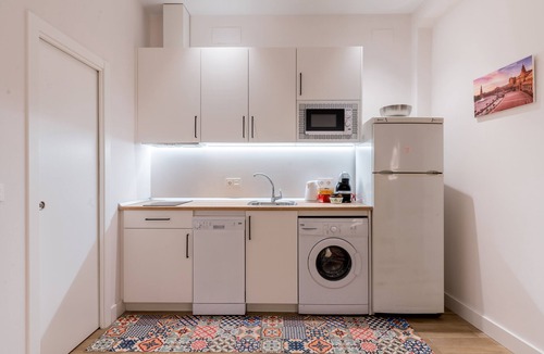 Encarnacion-Regina Apartment | Santa Barbara Central Suites, 2 Bdr apt ground floor