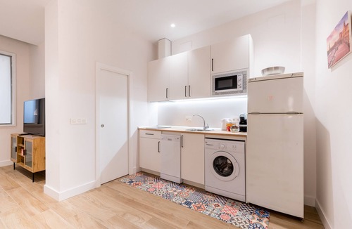 Encarnacion-Regina Apartment | Santa Barbara Central Suites, 2 Bdr apt ground floor