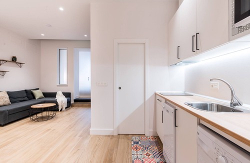 Encarnacion-Regina Apartment | Santa Barbara Central Suites, 2 Bdr apt ground floor