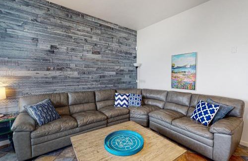 Mission Beach House | Santa Barbara Unit #2