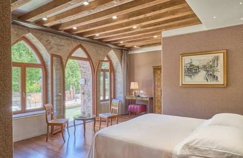 Santa Croce Hotel | Santa Chiara Hotel