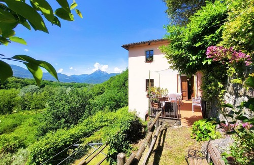 Barga Villa | Santa Maria, Barga, Private Pool, WIFI, sleeping 6+1