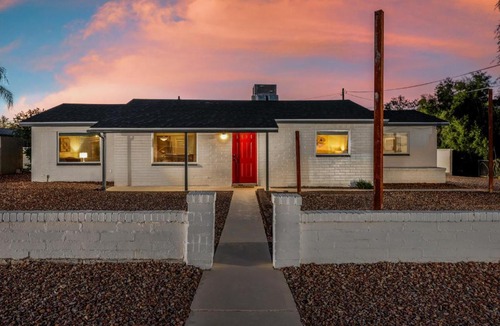 Campus Farm House | Santa Rita Primary (Mike Morgan)