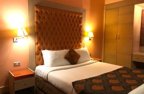 Al Duqqi Hotel | Santana Hotel Cairo