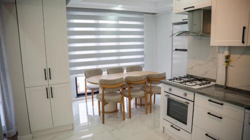 Yesilyali Apartment | Santana Suıts