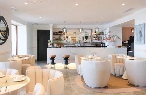 Bonifacio Hotel | Santateresa