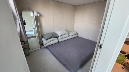 Yeongdo Apartment | Santiago 3rd