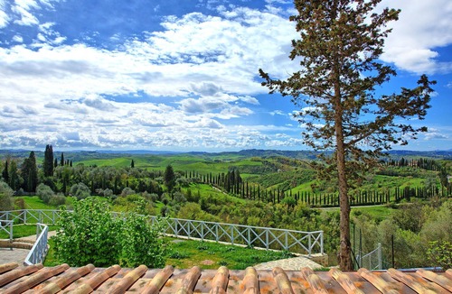Montaione Villa | Santo Stefano – Villa apartment with private pool in Chianti, Tuscany.