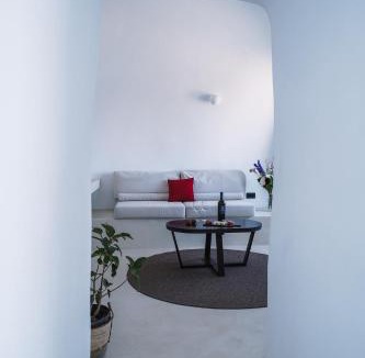 Akrotiri Hotel | Santonero
