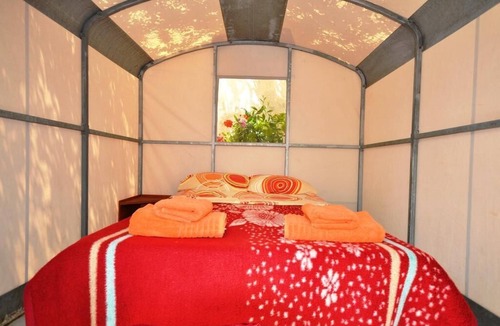 Fira Hostel | Santorini Camping & Hostel