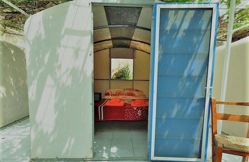 Fira Hostel | Santorini Camping & Hostel