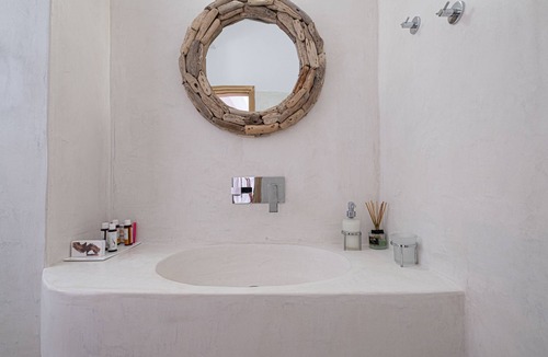 Kamari Hotel | Santorini Crystal Blue