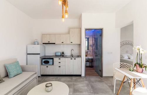 Emporio House | SantoRossa Luxury Villas