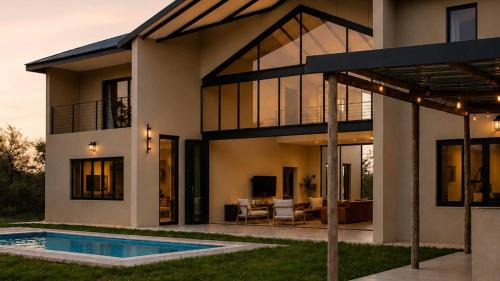 Leeupoort Villa | Sanyati Villa
