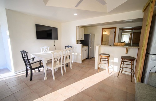 Estate South Grapetree Bay Apartment | Sapala 2 - Oceanfront Poolside Apt w/Shared Pool