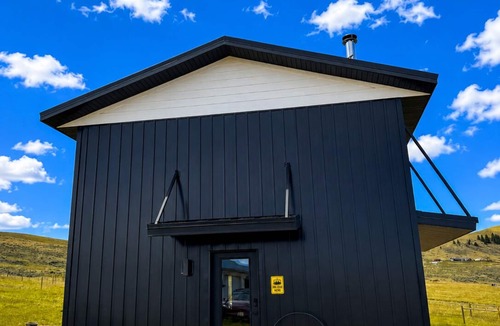 Corvallis Cottage | Sapphire Bitterroot Guest House at R2 Ranch in Corvallis, MT