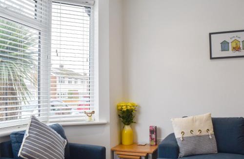 Pakefield House | Sapphire Cottage